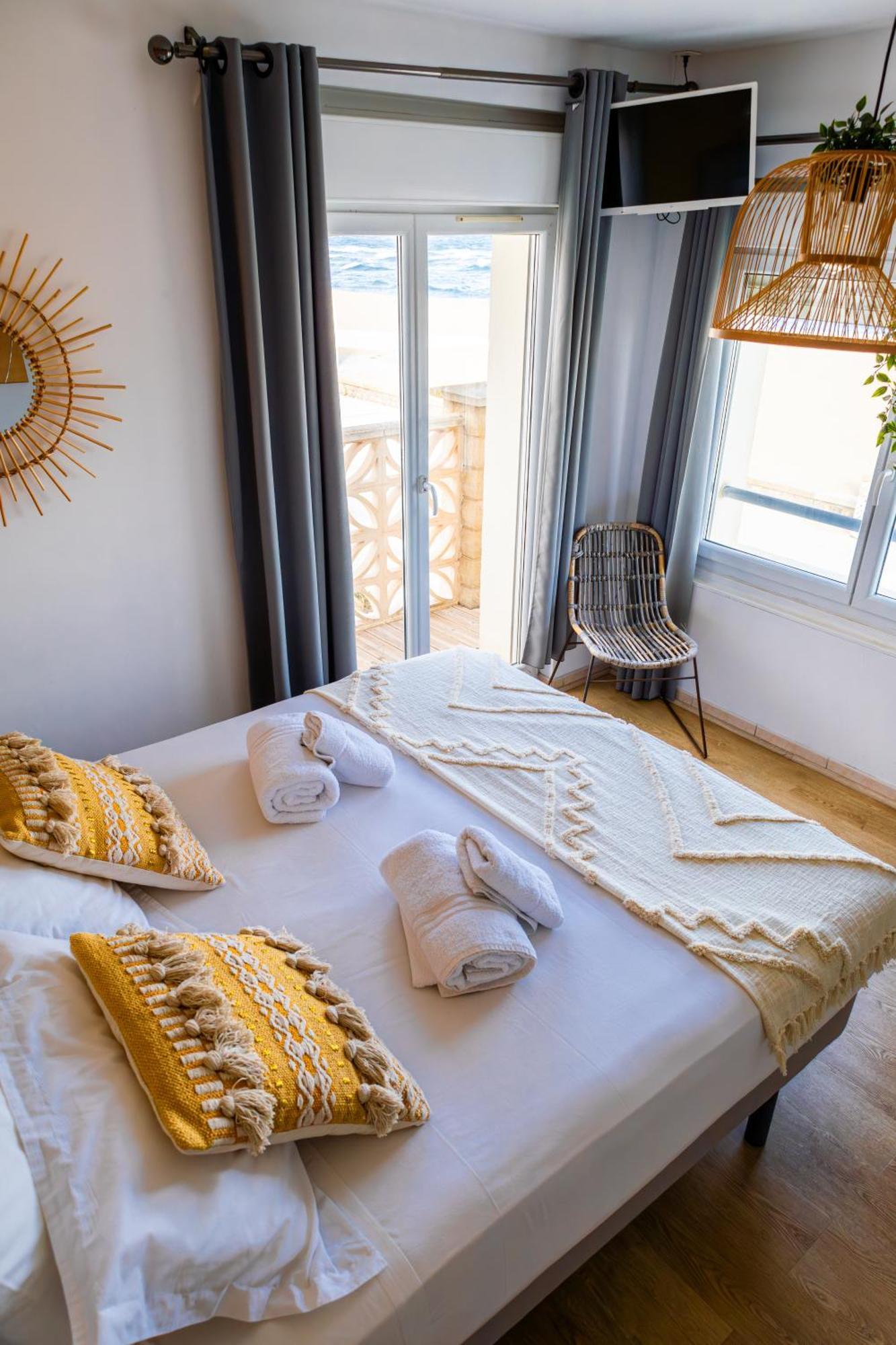 Hotel Restaurant La Cote Revee Лёкат Экстерьер фото